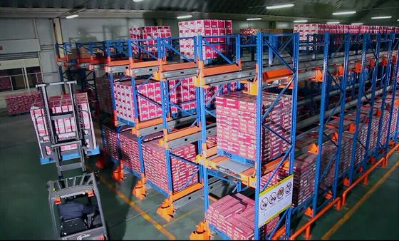 ซื้อ FIFO / FILO Basis System แท่นวางสินค้าอุตสาหกรรมแท่นวางสินค้าแบบ Heavy Duty / Radio Shuttle Racking online manufacture