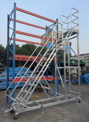 ระดับความสูง 4m ระดับเบา อลูมิเนียมบันได 2 ระดับ ย้ายง่ายสําหรับการใช้ Rack ชั้นวางสินค้า