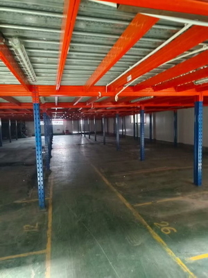 โพลตฟอร์มเหล็กหลายระดับหนัก/ปานกลาง โรงงาน Mezzanine Floors in Blue and Orange Color
